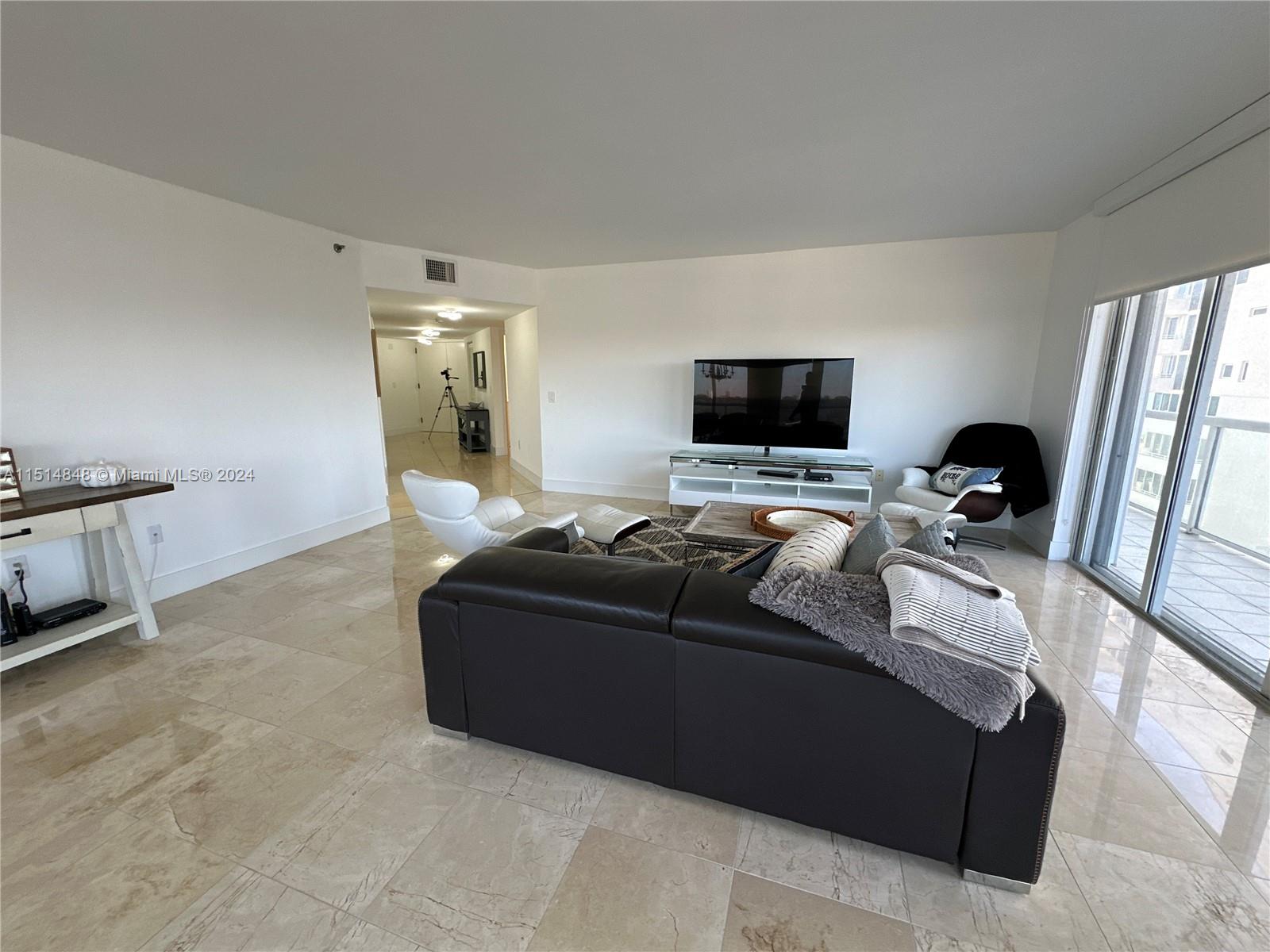 MIRAGE CONDO - Residential