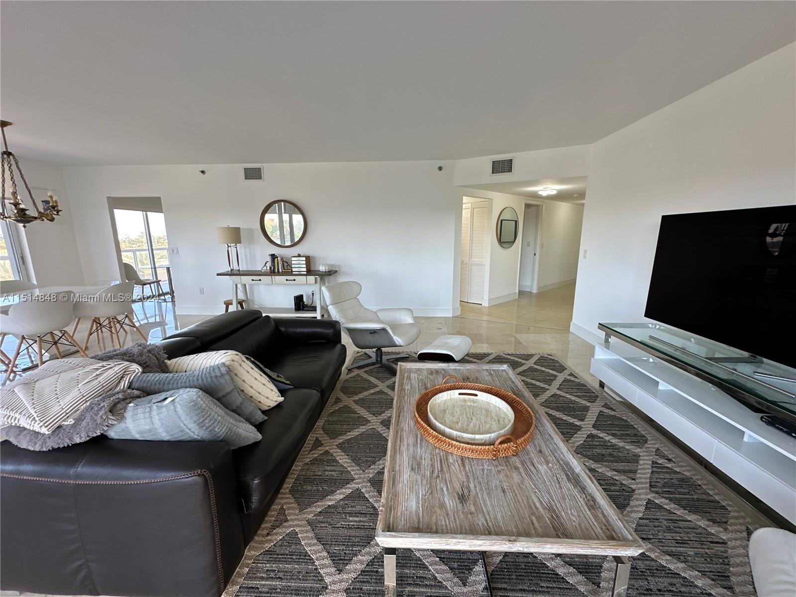 MIRAGE CONDO - Residential