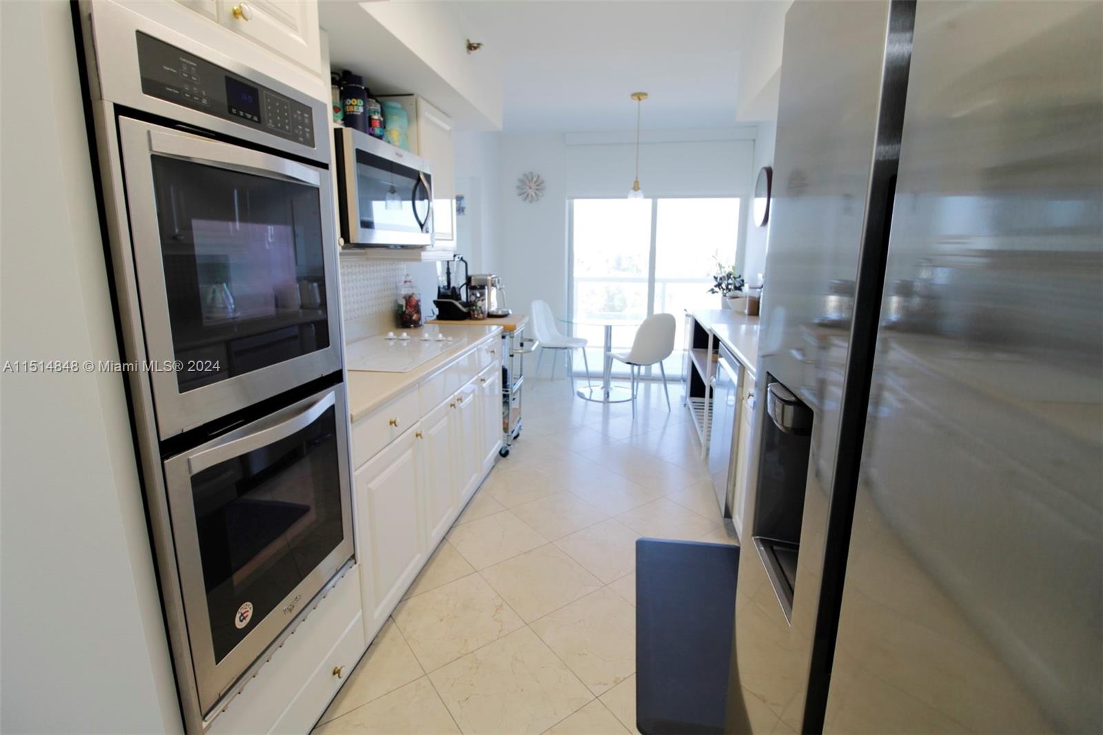 MIRAGE CONDO - Residential