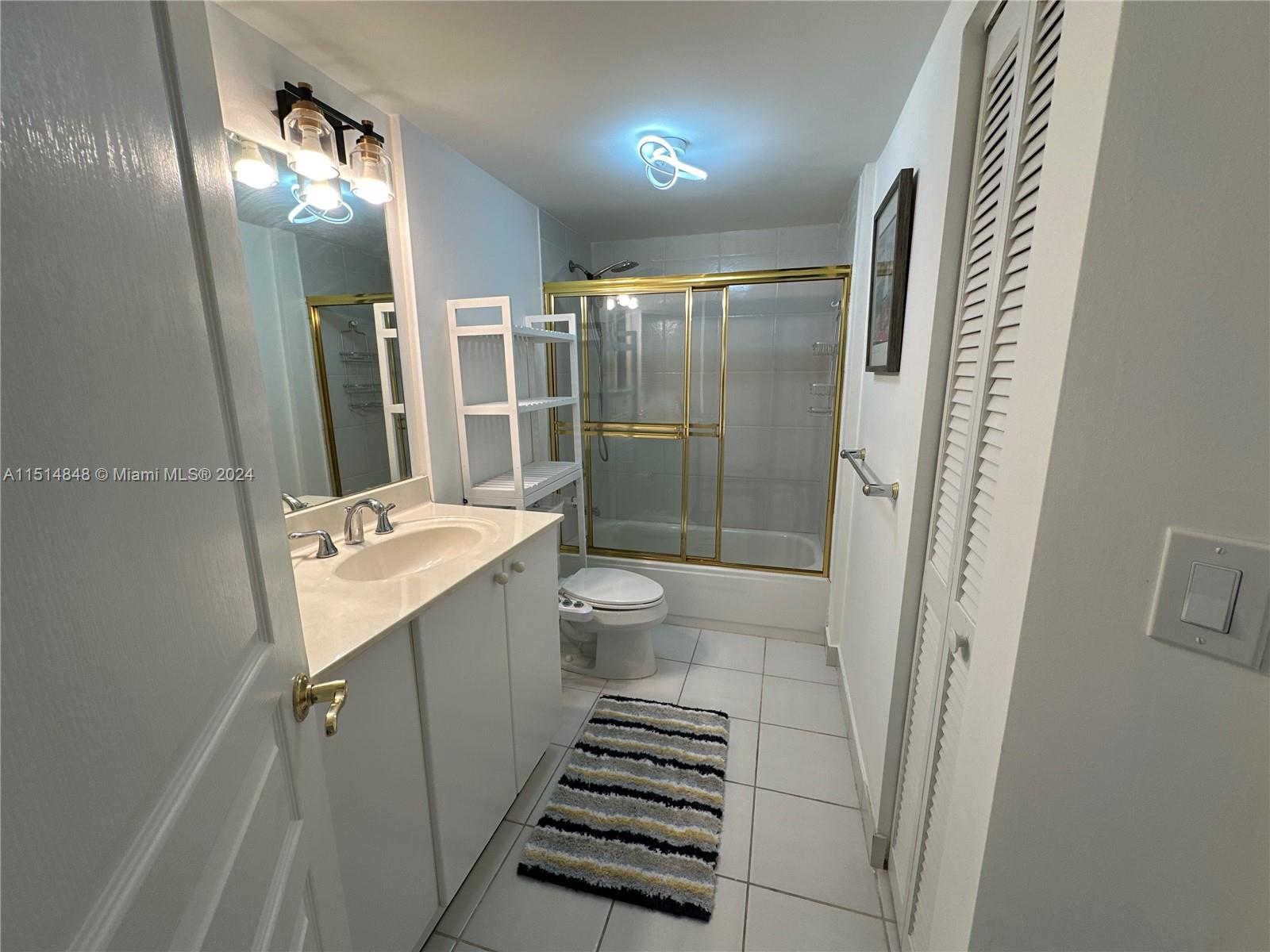 MIRAGE CONDO - Residential