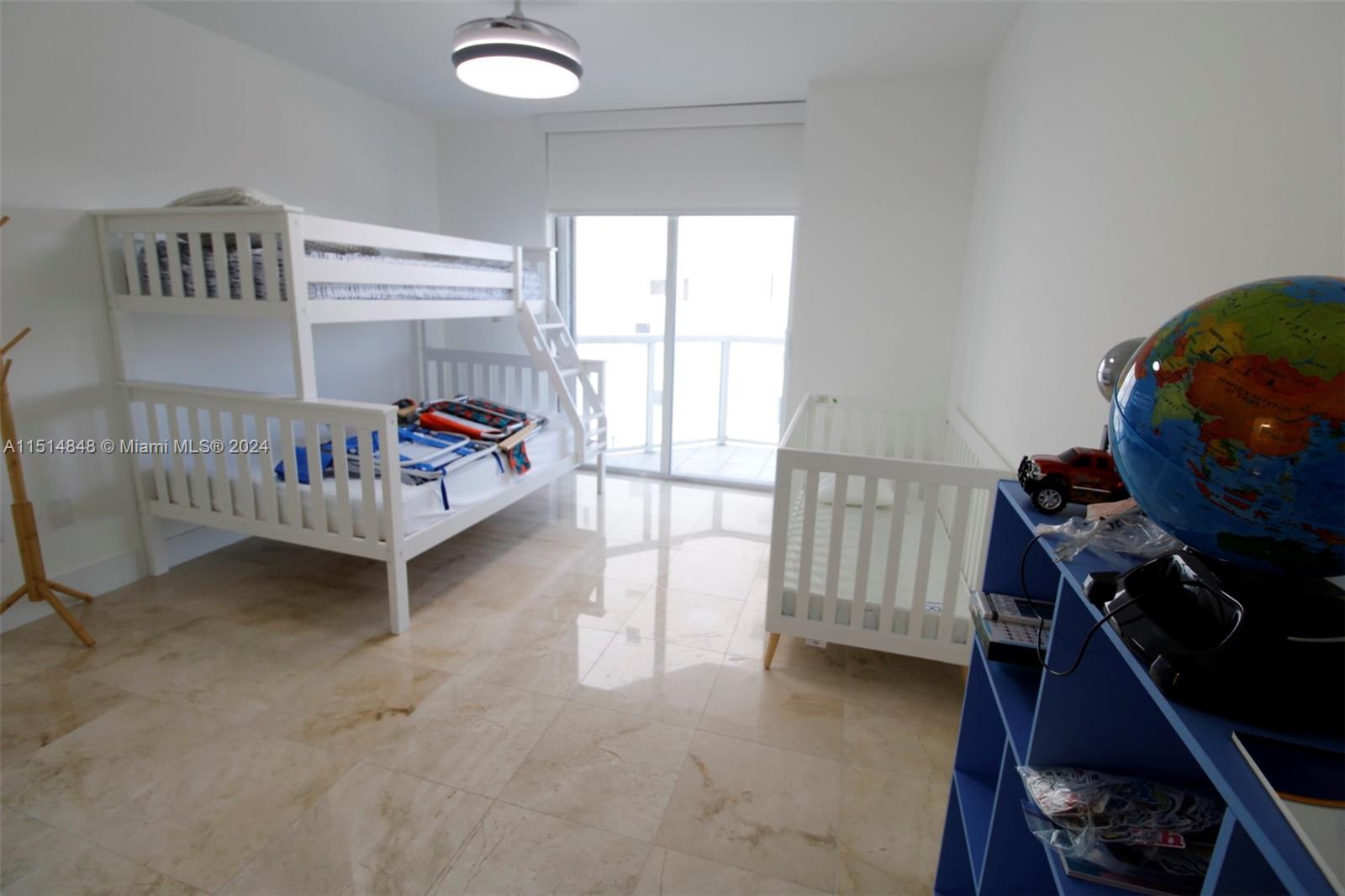 MIRAGE CONDO - Residential
