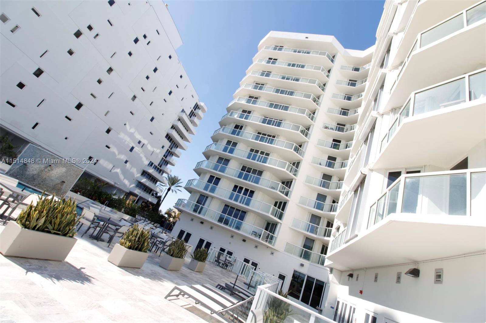 MIRAGE CONDO - Residential