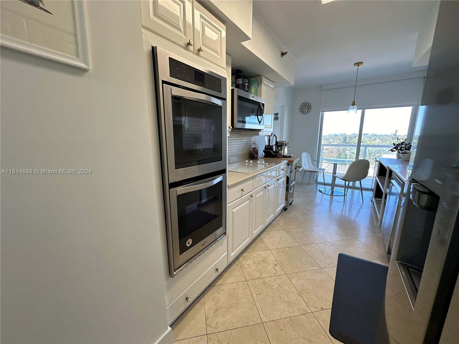 MIRAGE CONDO - Residential