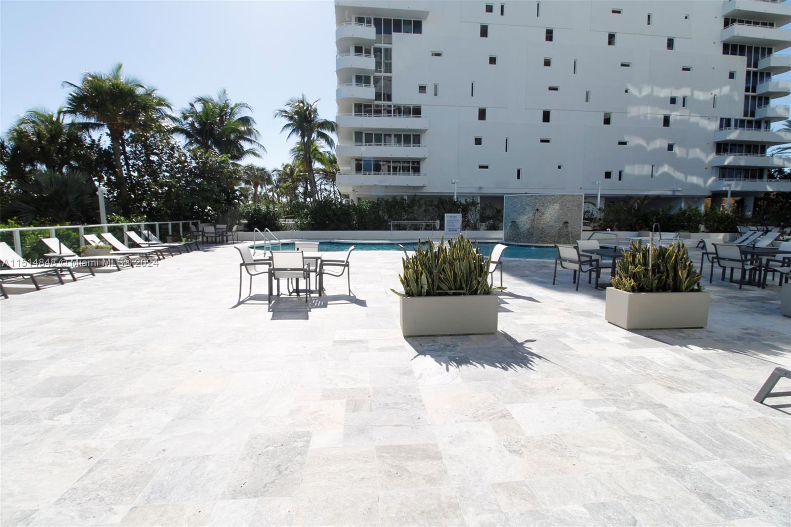 MIRAGE CONDO - Residential