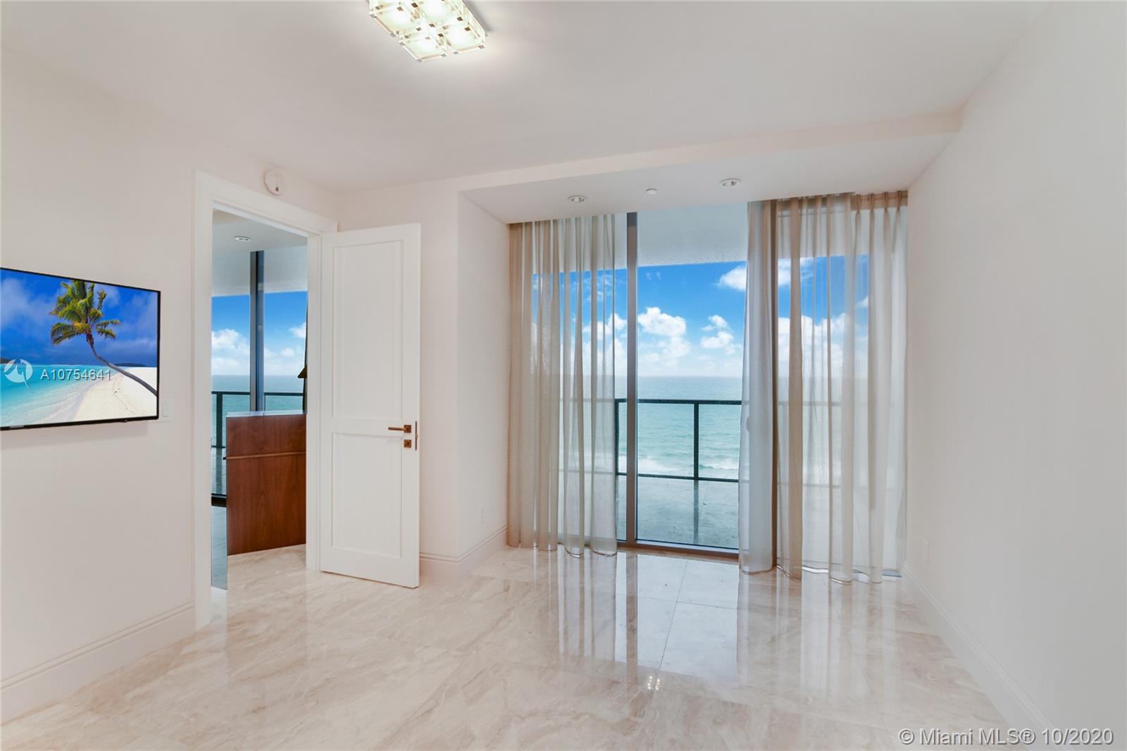 ST. REGIS - Residential