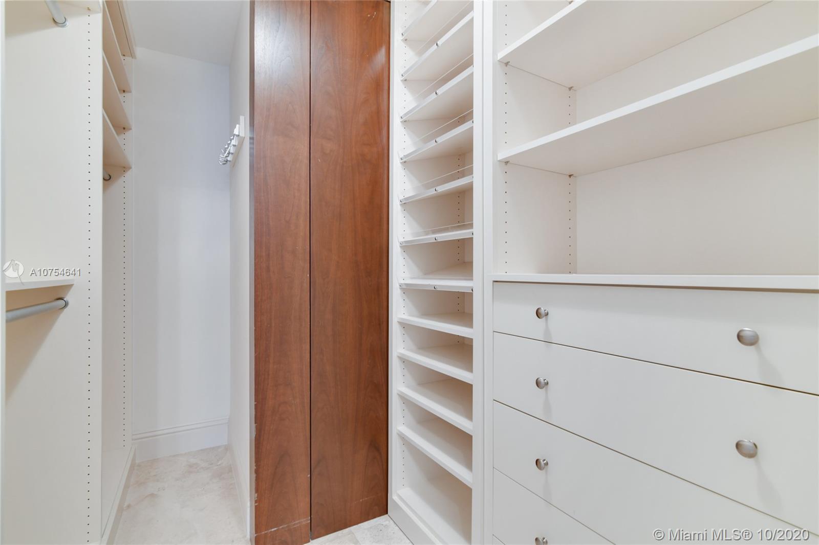 ST. REGIS - Residential