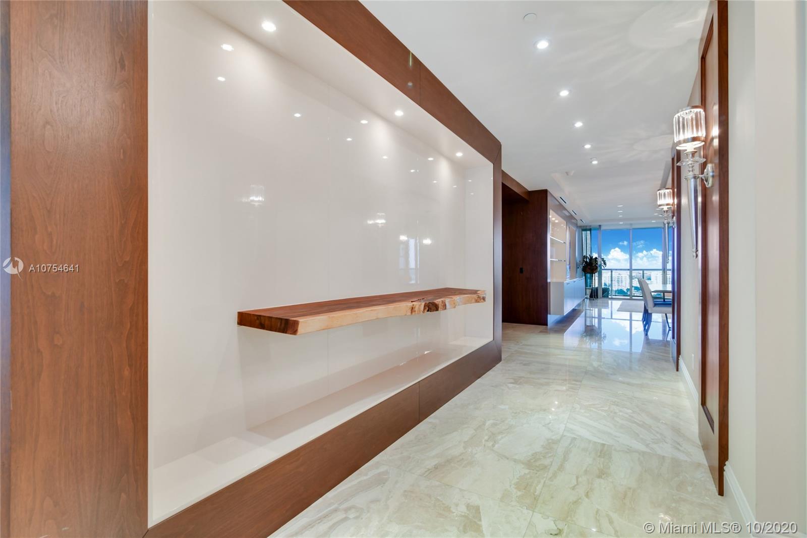 ST. REGIS - Residential