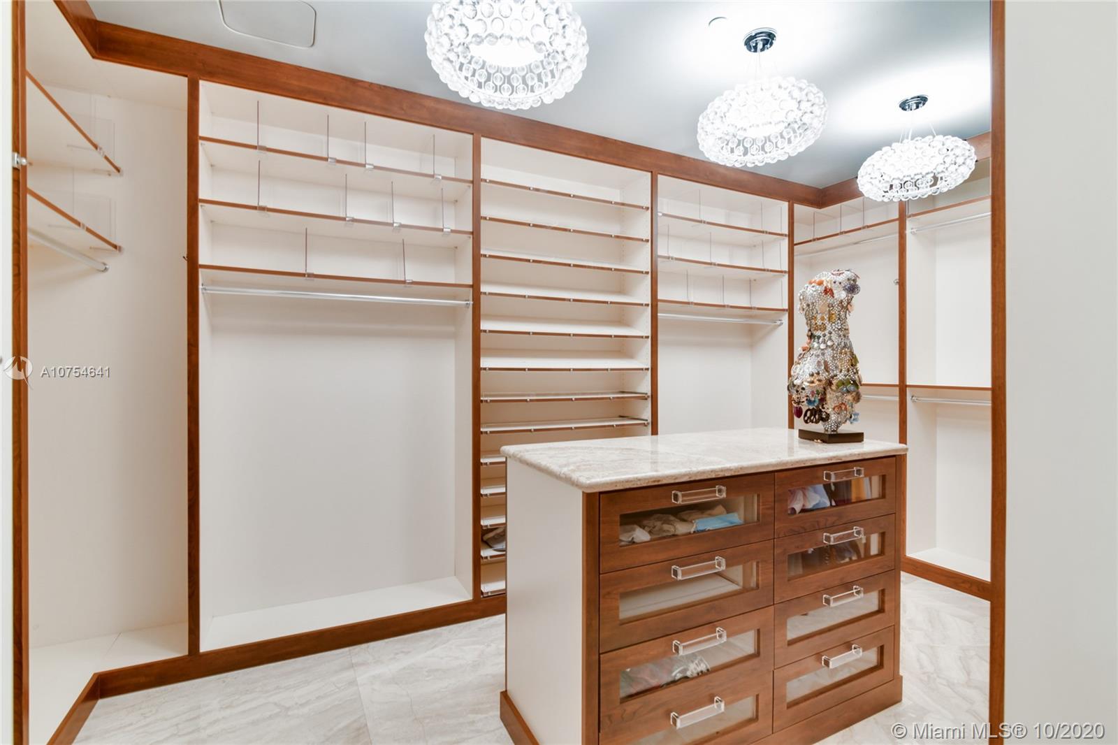 ST. REGIS - Residential