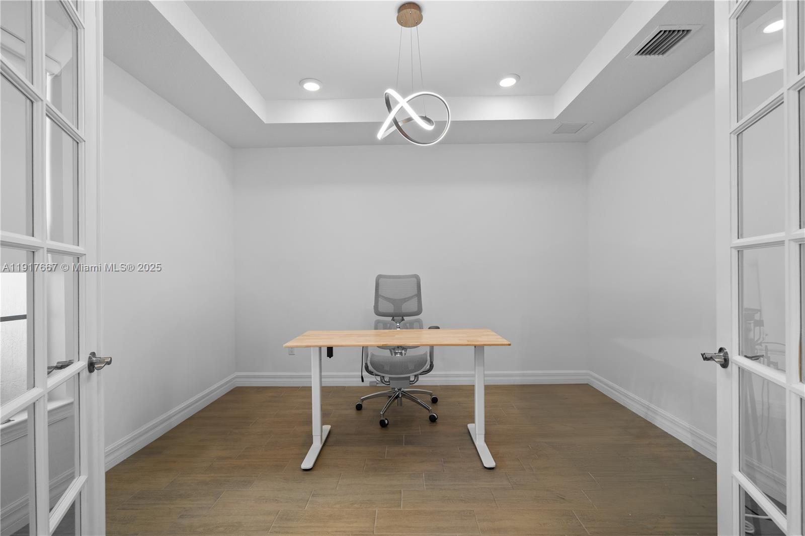 OAK TREE PROPERTY REDEVEL - Residential