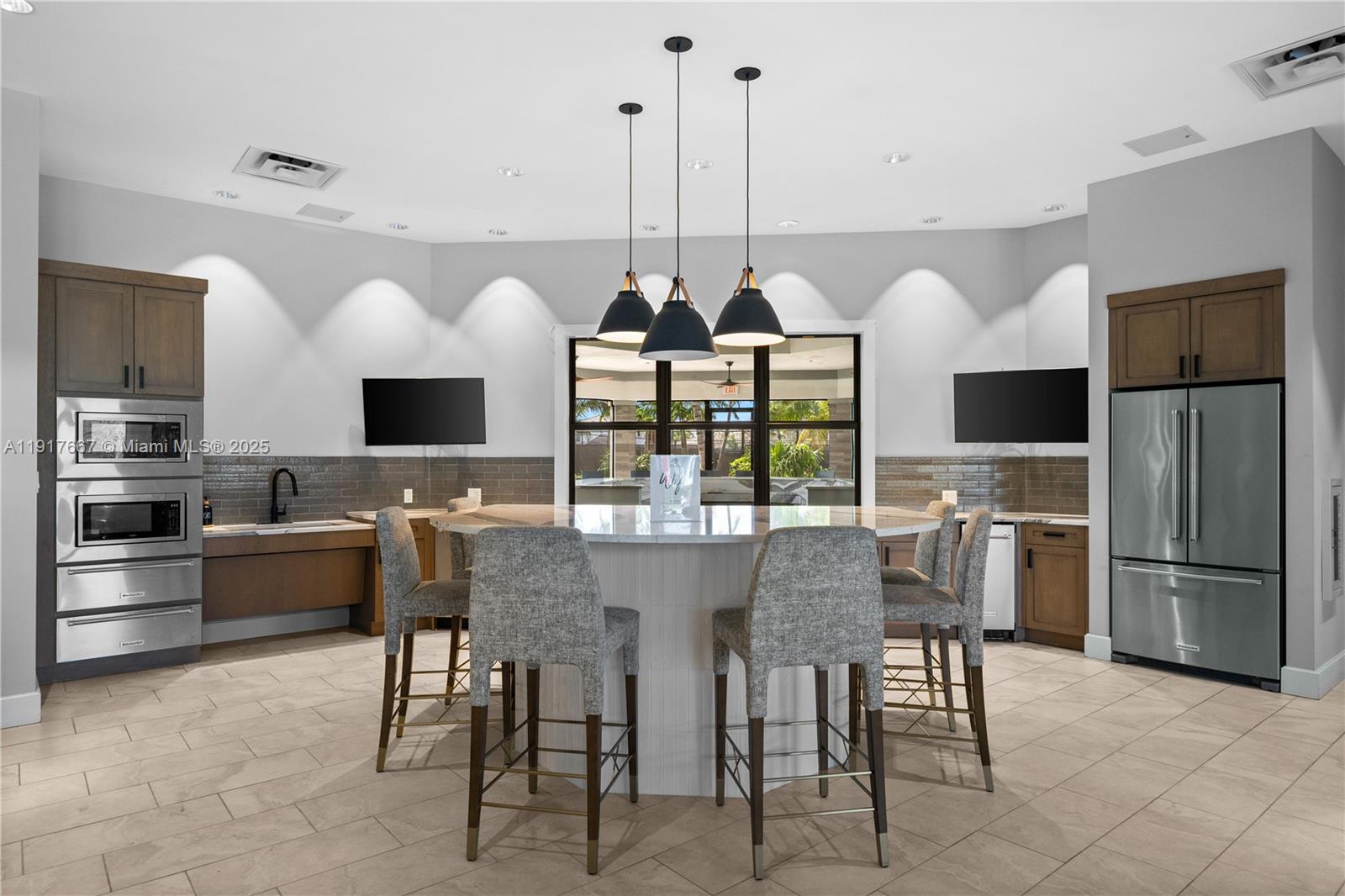 OAK TREE PROPERTY REDEVEL - Residential