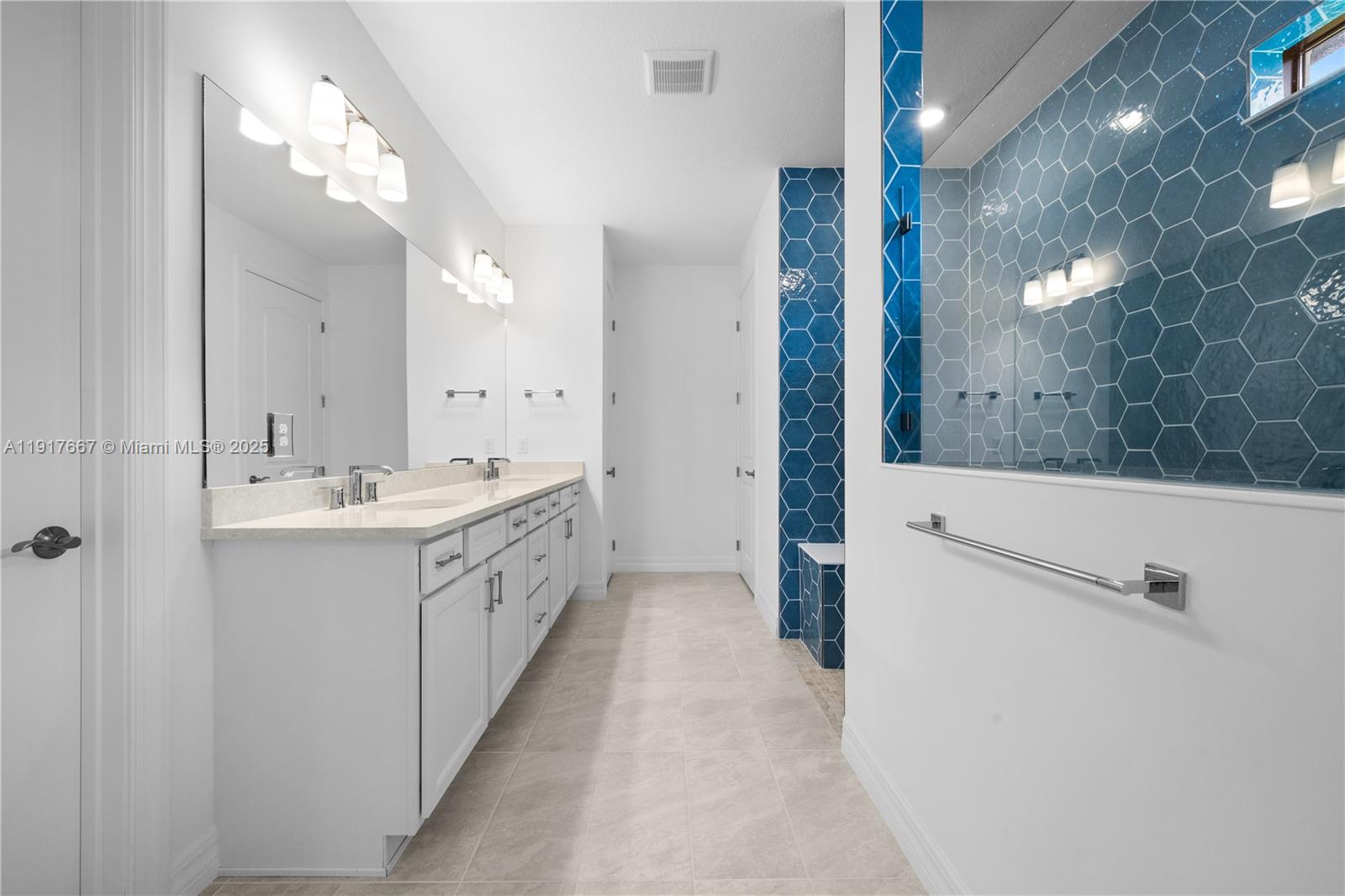 OAK TREE PROPERTY REDEVEL - Residential