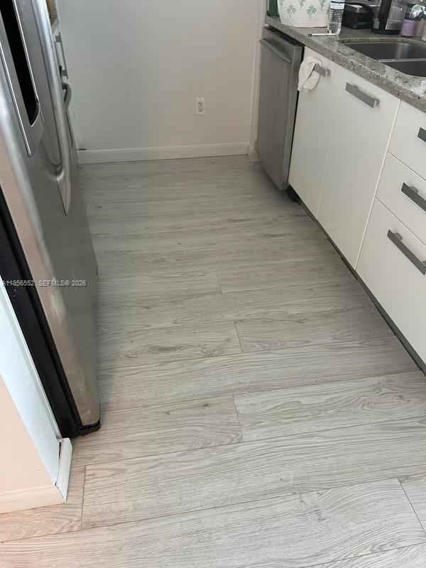 BLUE CONDO - Residential