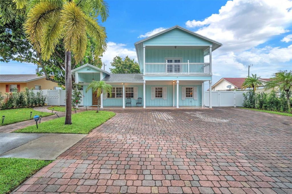 Photo of 343 NW 23rd St, Boca Raton, FL 33431 (MLS # A11815157)