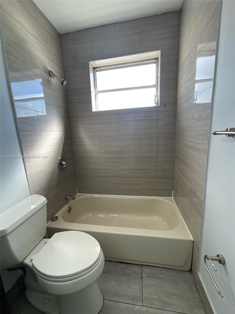 THIRD COMM SUB - Residential Lease