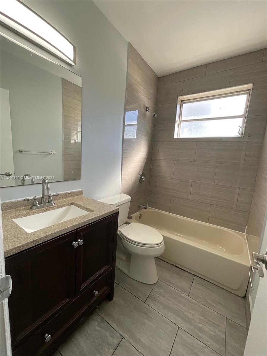 THIRD COMM SUB - Residential Lease