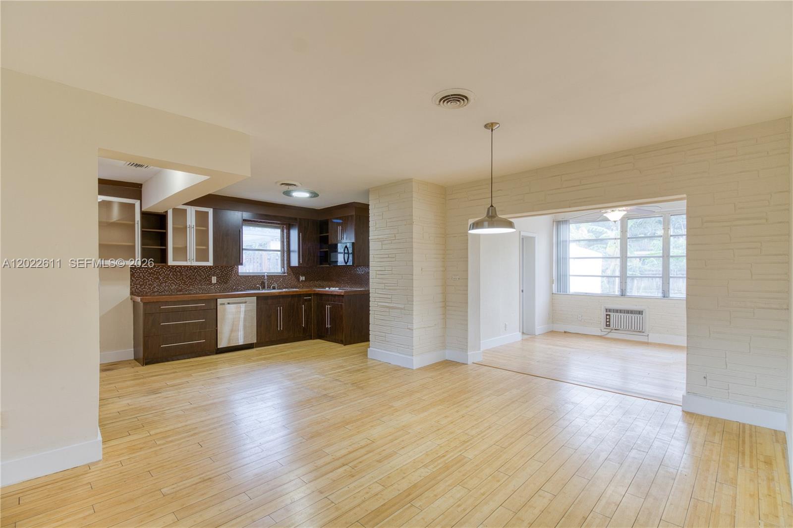DRIFTWOOD ESTATES NO 1 - Residential