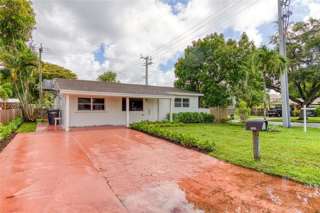 Photo of 7401 Raleigh St, Hollywood, FL 33024 (MLS # A12022611)