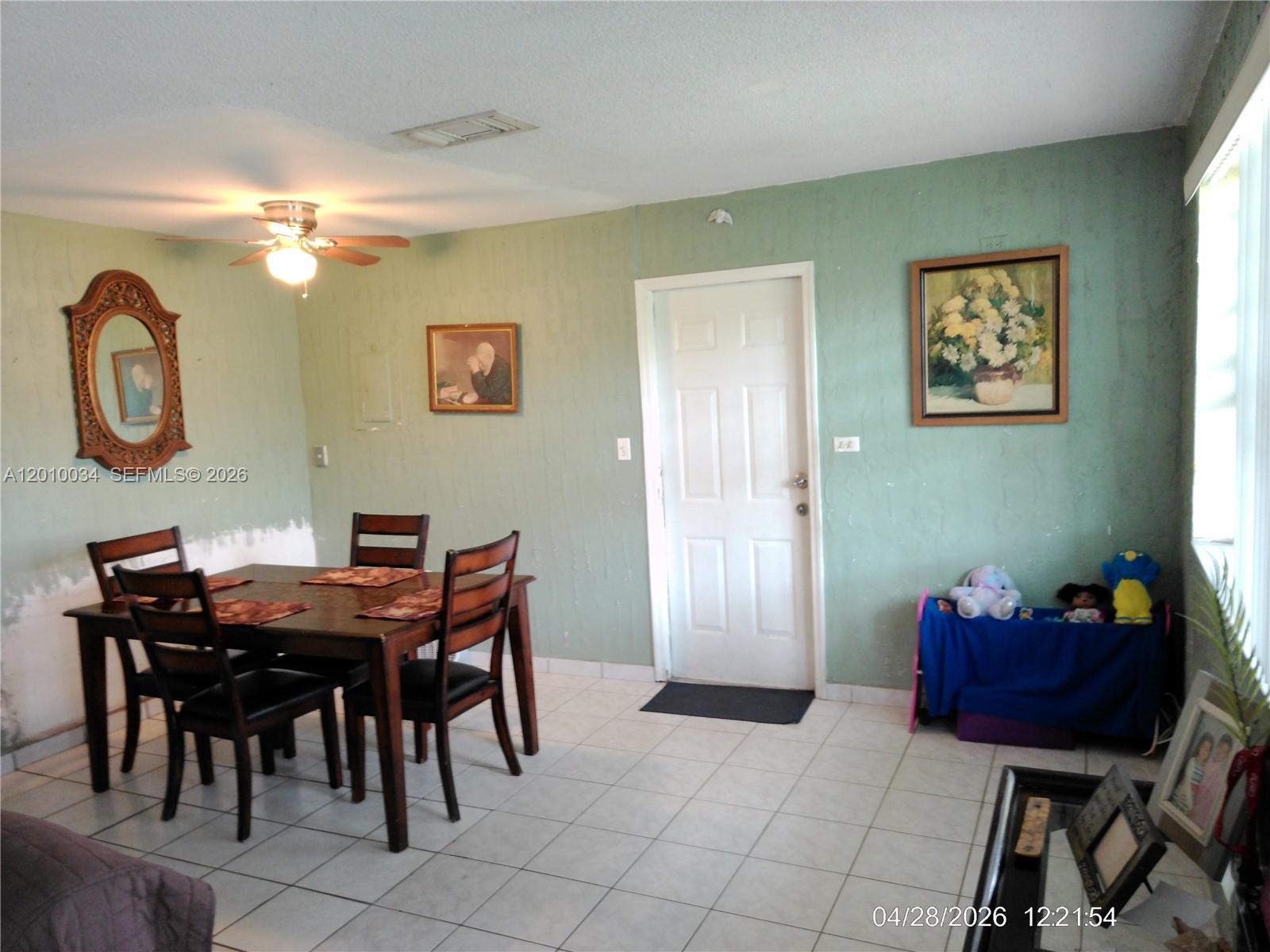 WESTWOOD LAKE - Residential