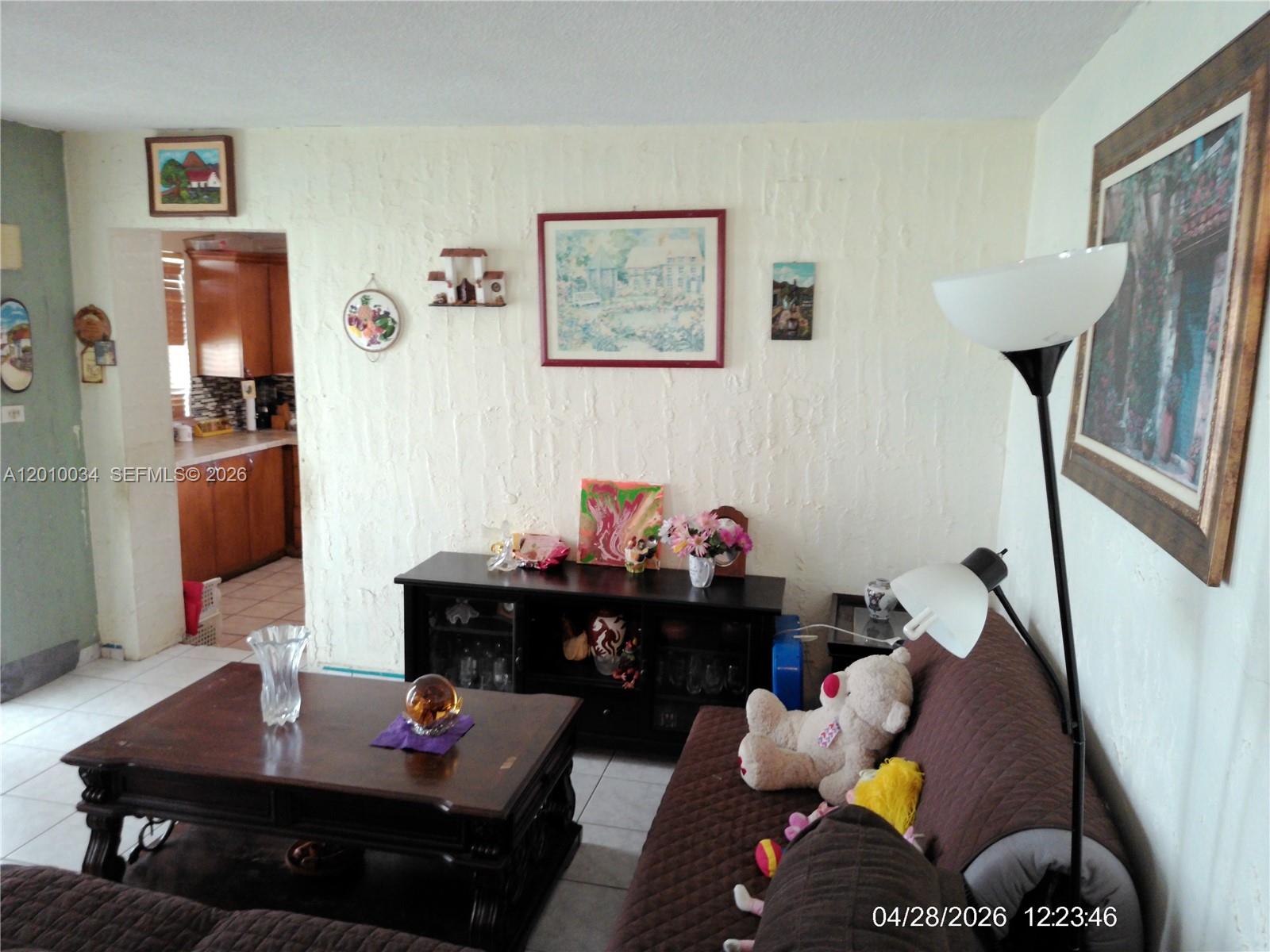 WESTWOOD LAKE - Residential