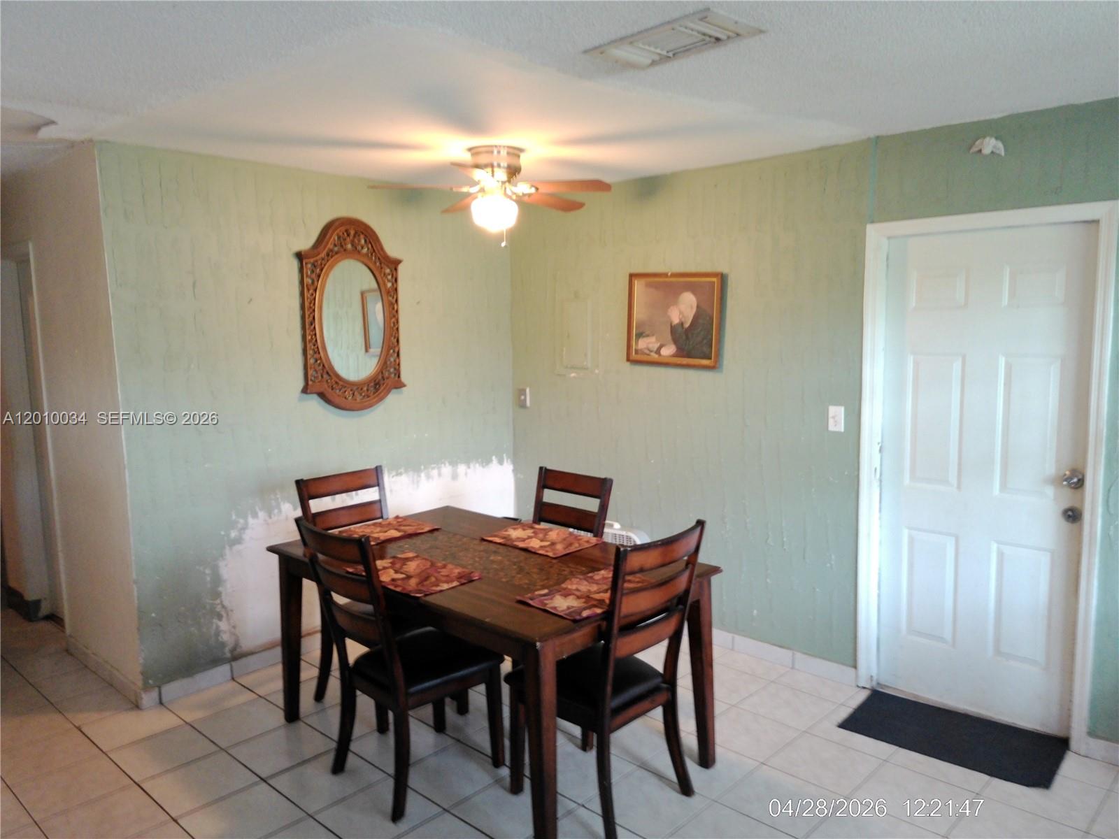 WESTWOOD LAKE - Residential