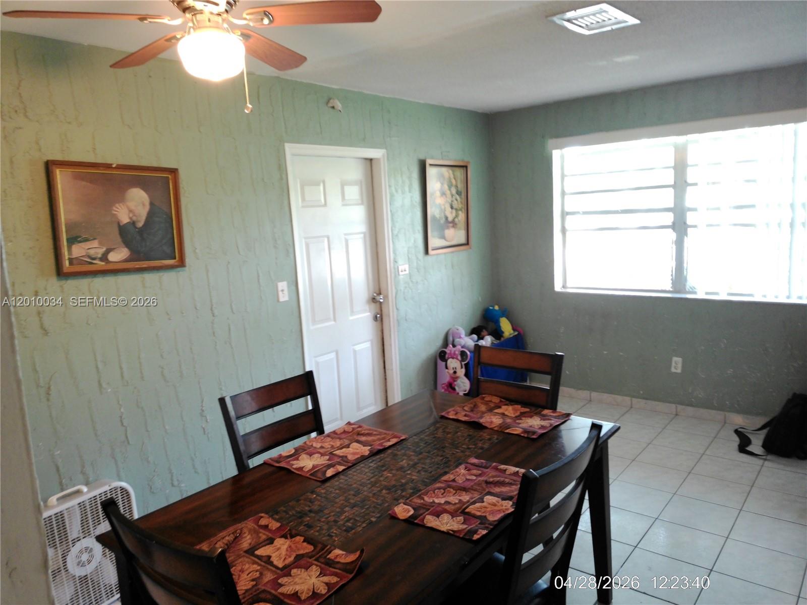 WESTWOOD LAKE - Residential