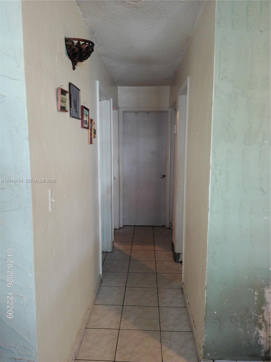 WESTWOOD LAKE - Residential