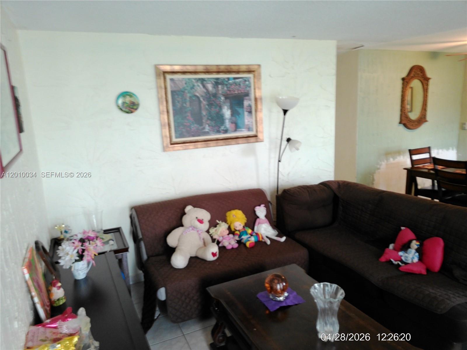 WESTWOOD LAKE - Residential