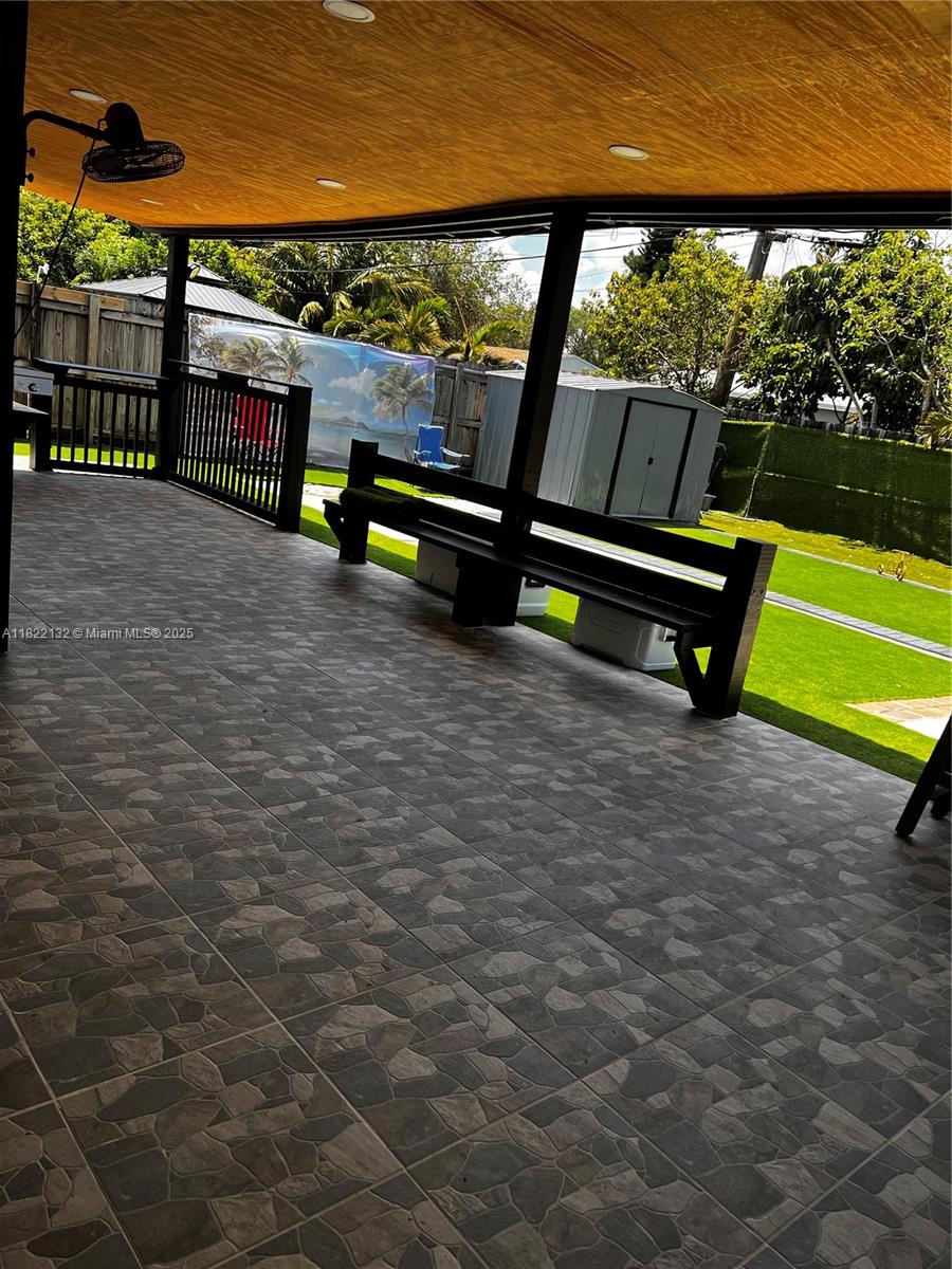 DRIFTWOOD ACRES NO 17 - Residential