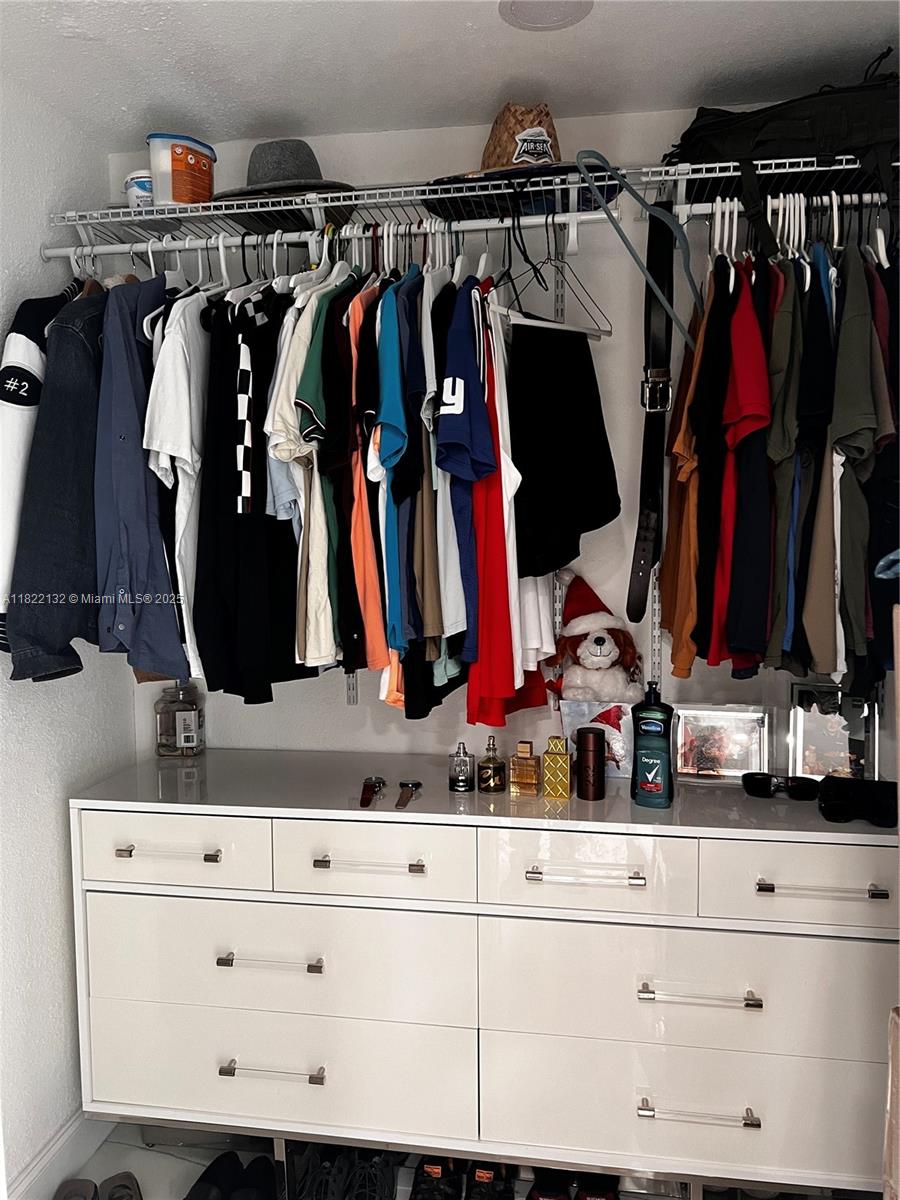 DRIFTWOOD ACRES NO 17 - Residential