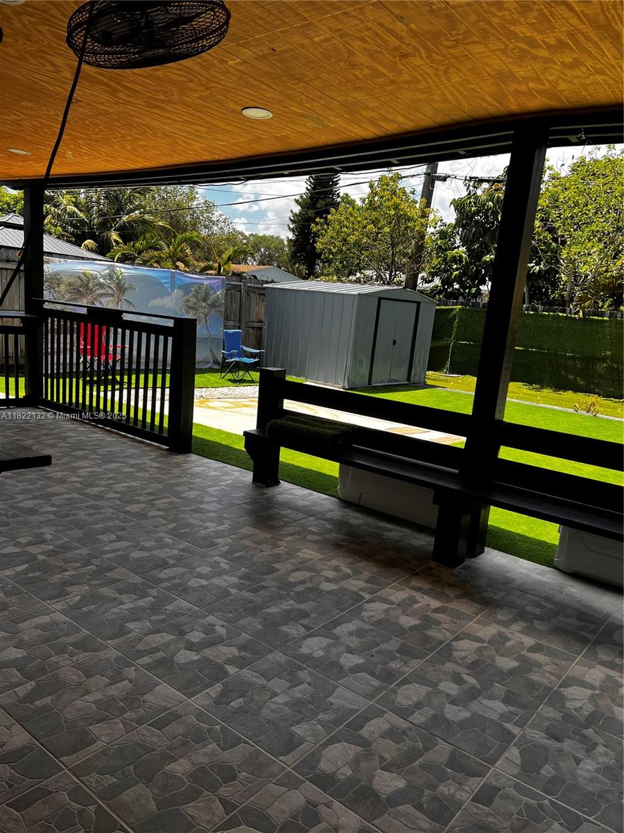 DRIFTWOOD ACRES NO 17 - Residential