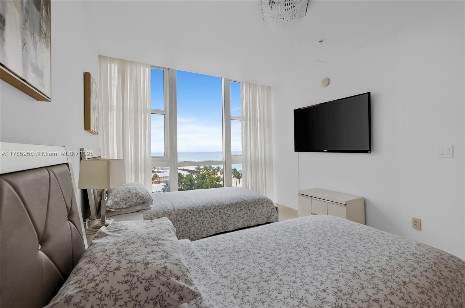 TRUMP ROYALE CONDO - Residential Lease