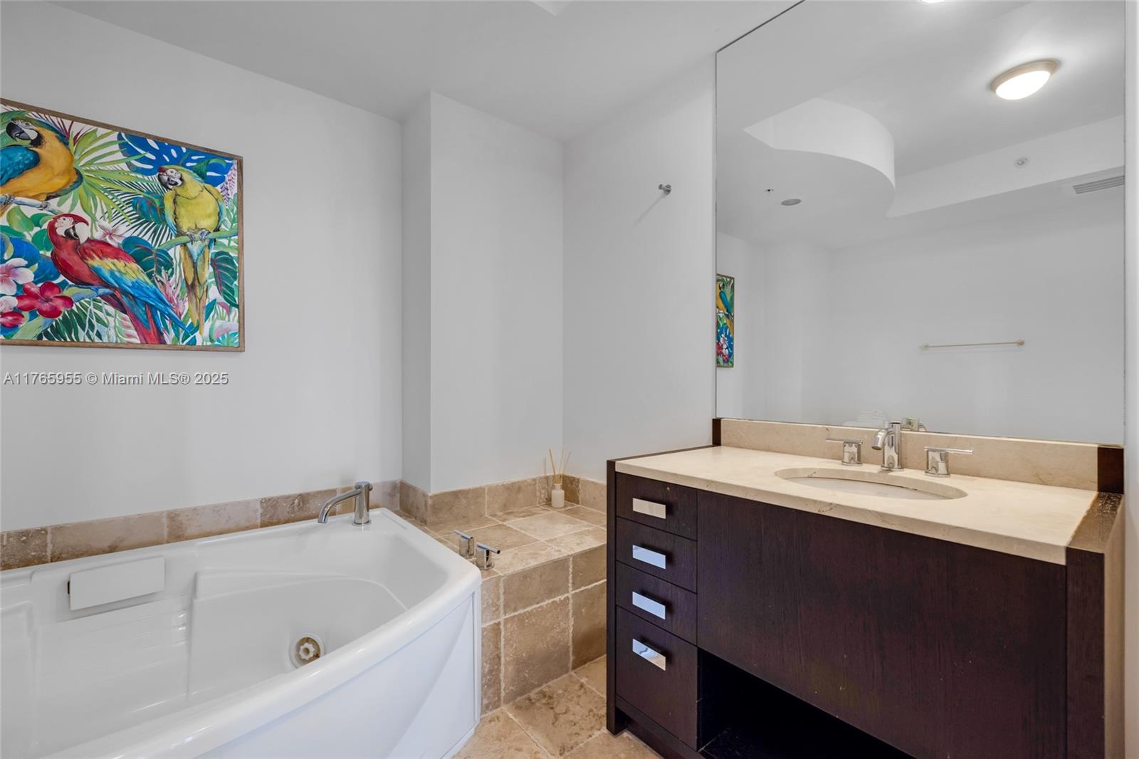 TRUMP ROYALE CONDO - Residential Lease