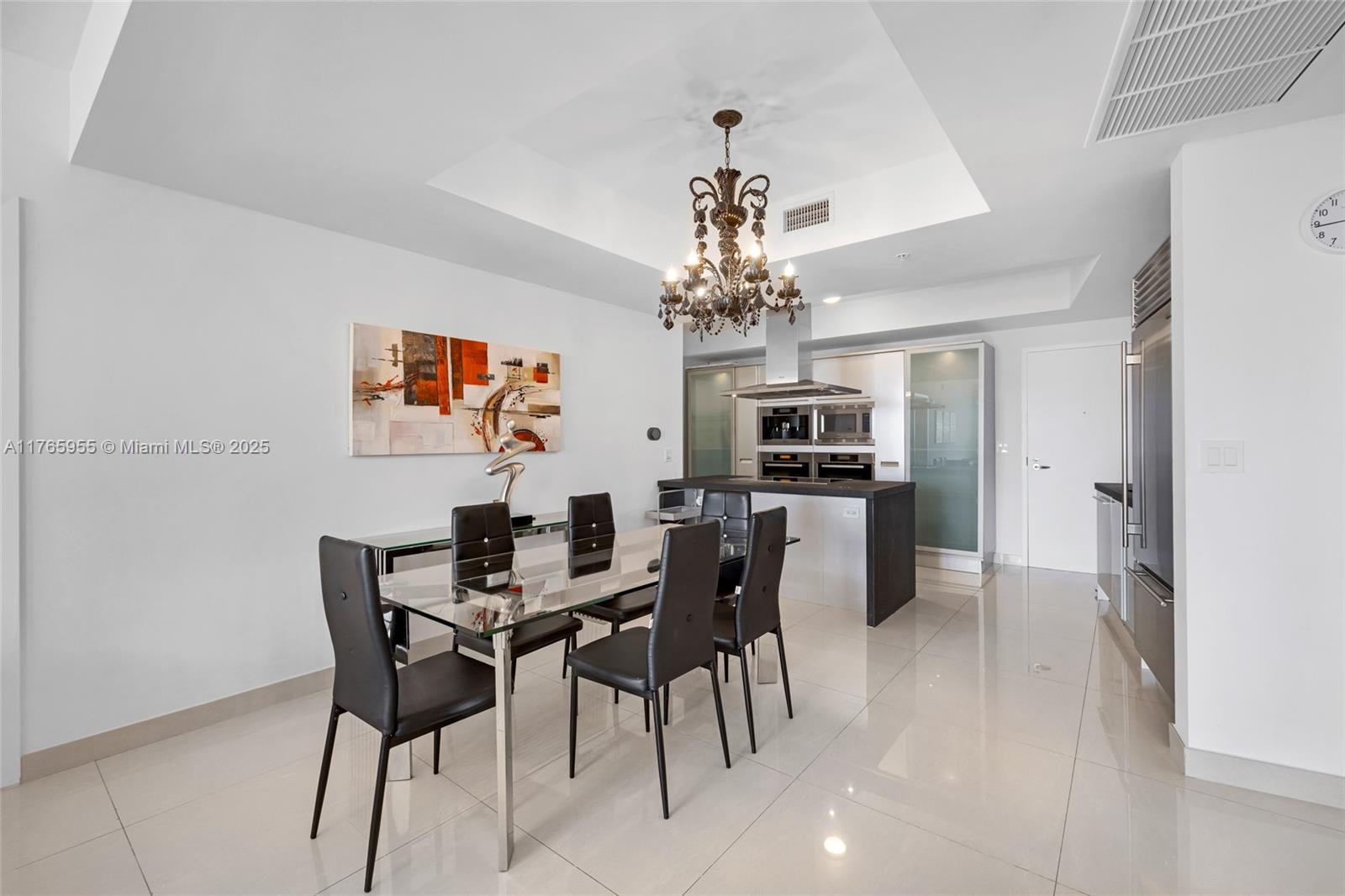 TRUMP ROYALE CONDO - Residential Lease