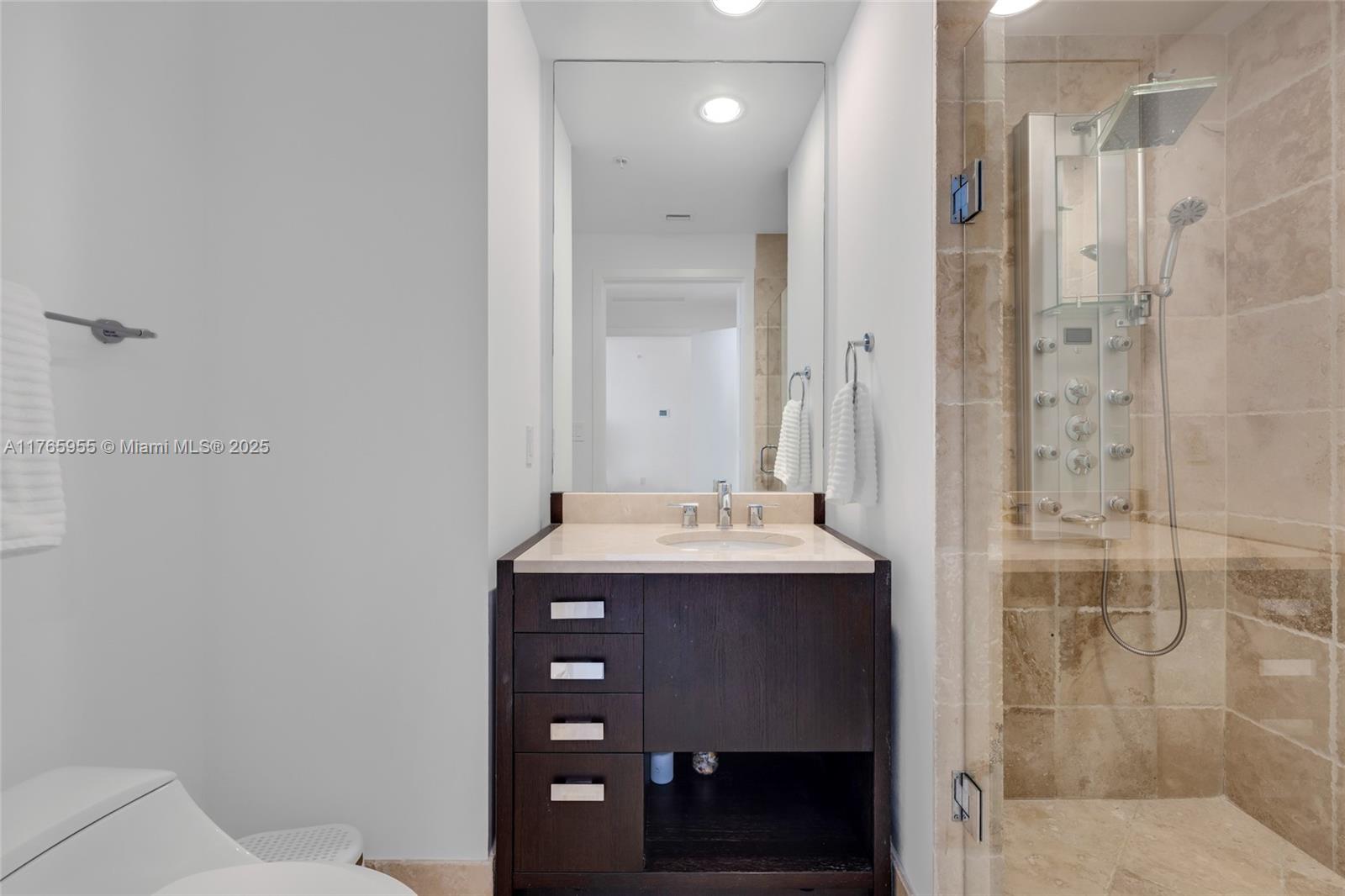 TRUMP ROYALE CONDO - Residential Lease