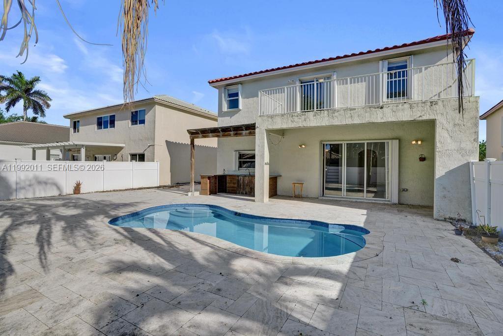 PEMBROKE ISLES 1 - Residential