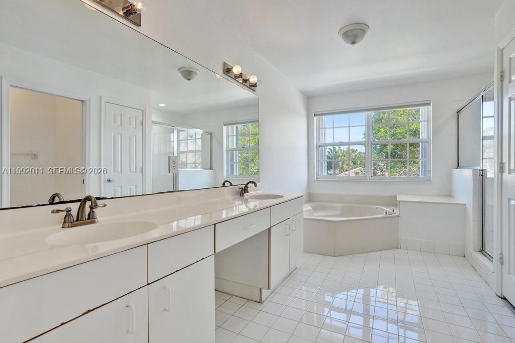 PEMBROKE ISLES 1 - Residential