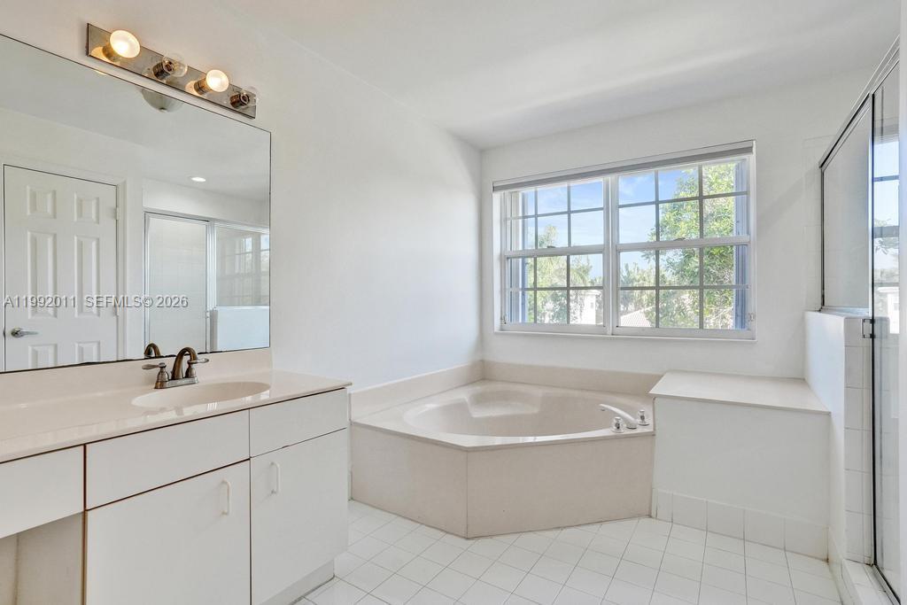 PEMBROKE ISLES 1 - Residential