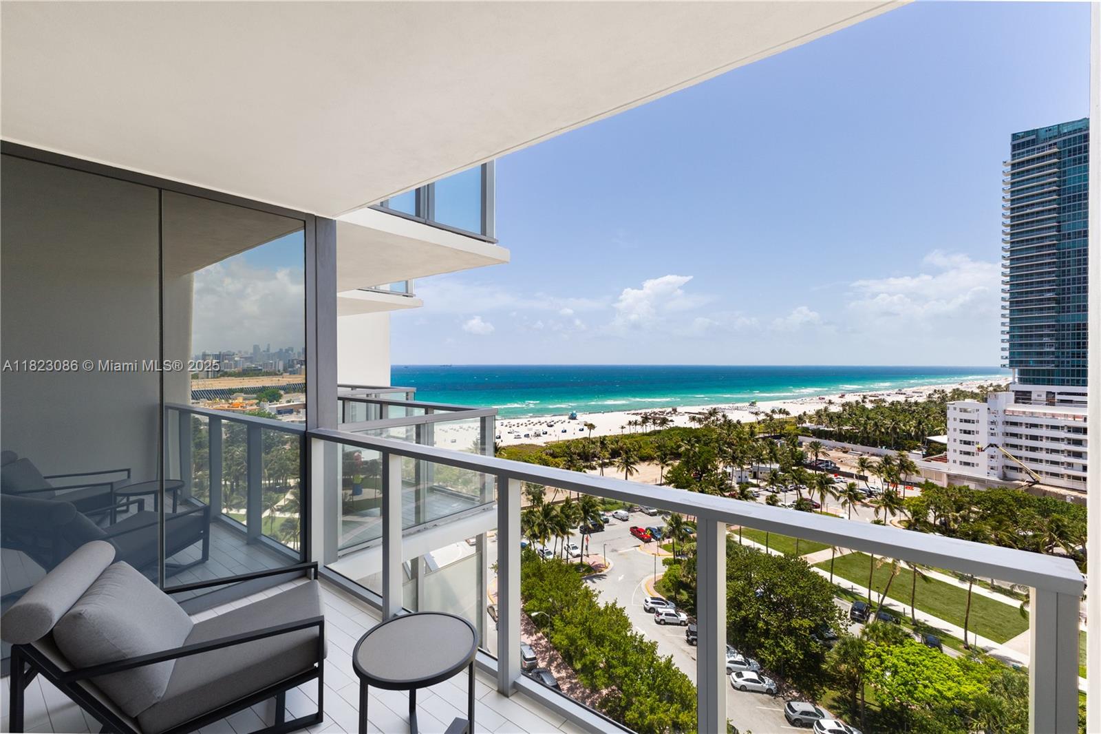 2201 Collins Ave 1203