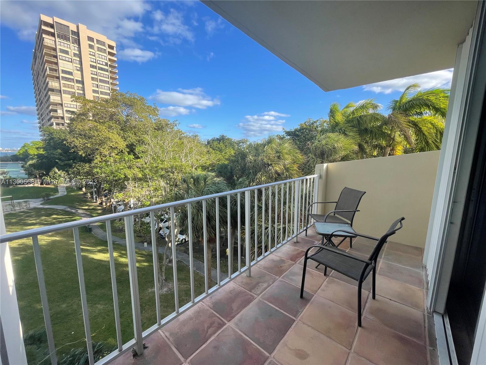 Photo 20 of 36 of 11111 Biscayne Blvd 4B condo