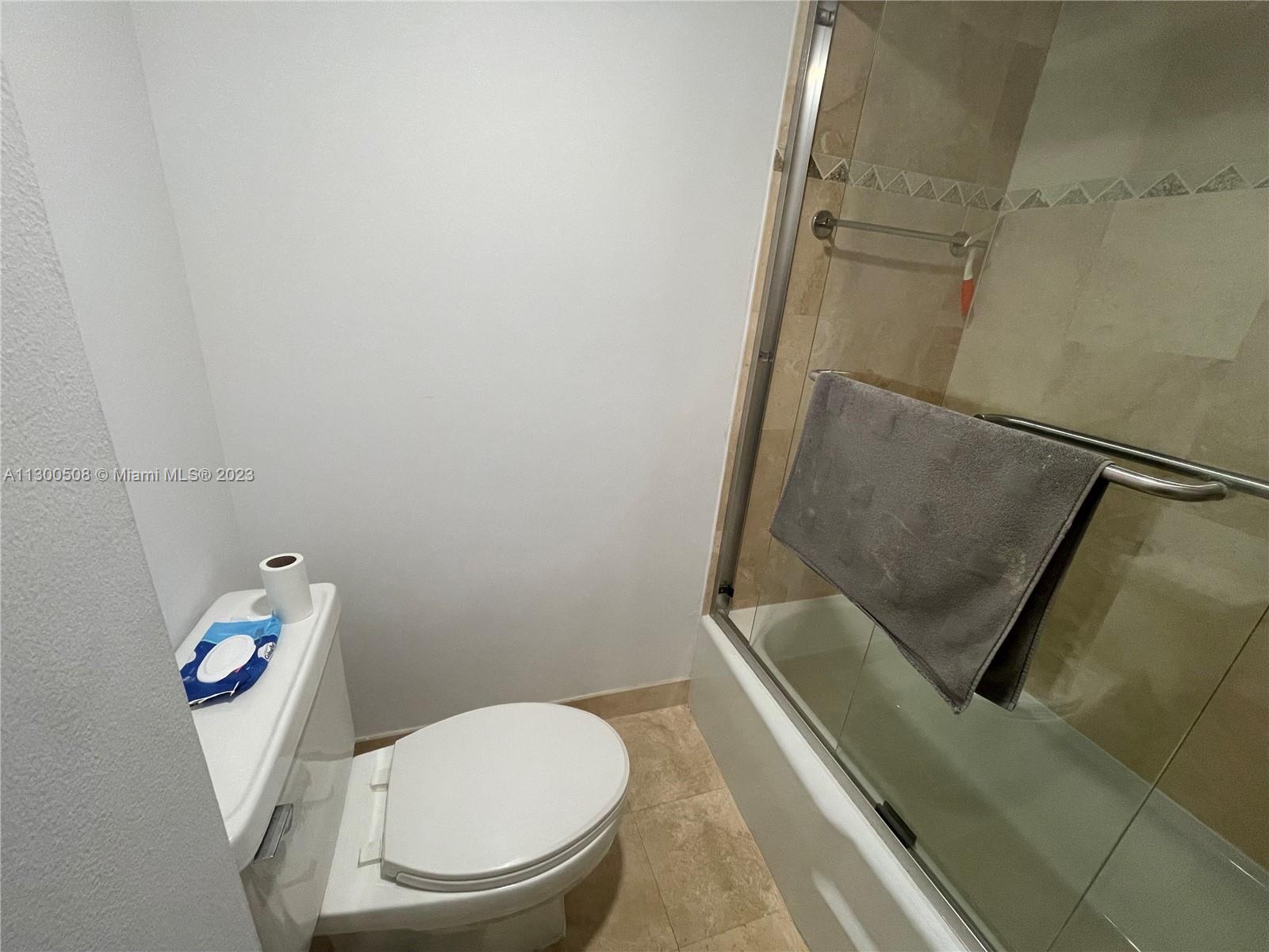 Photo 32 of 36 of 11111 Biscayne Blvd 4B condo