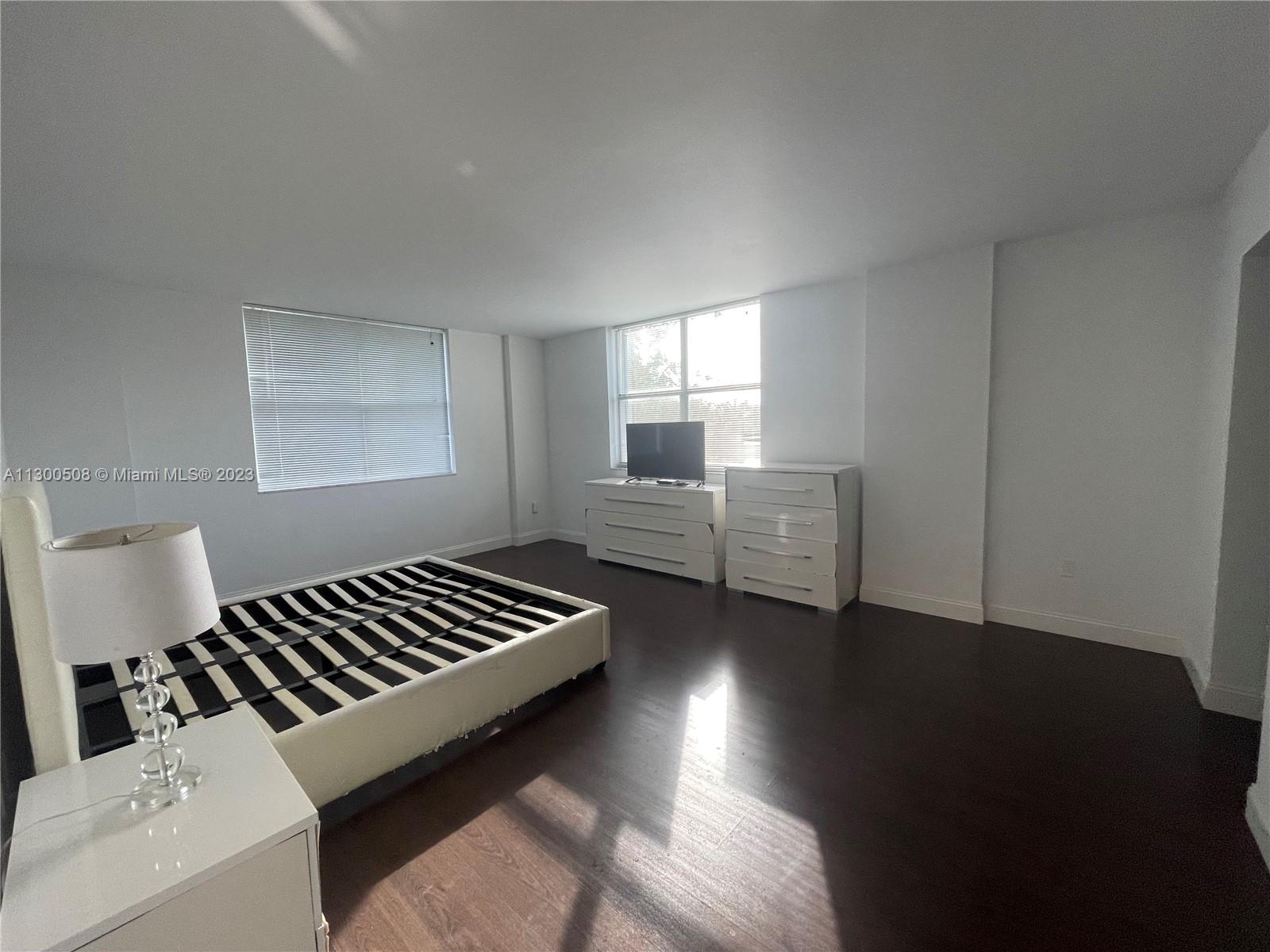 Photo 9 of 36 of 11111 Biscayne Blvd 4B condo