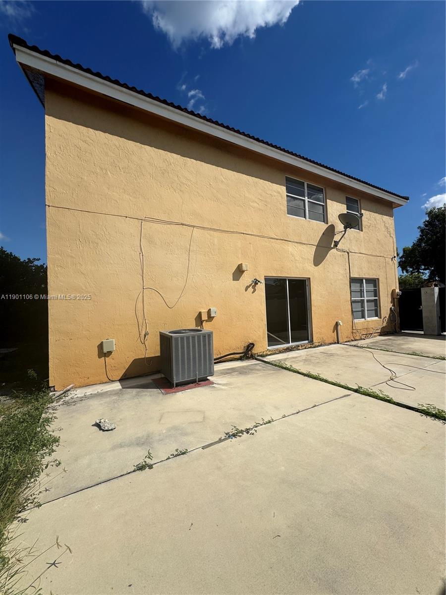 WEST ESPLANADE - Residential