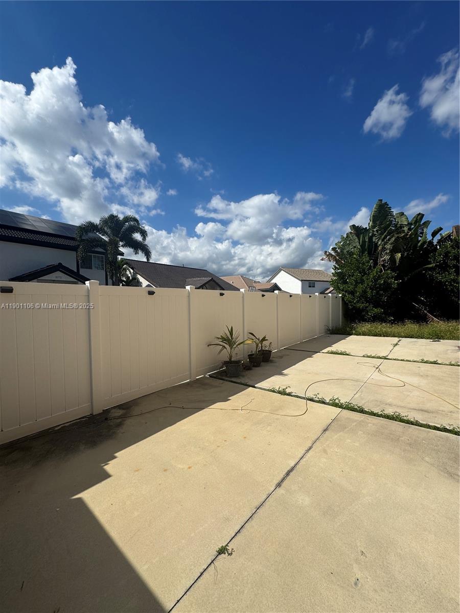 WEST ESPLANADE - Residential