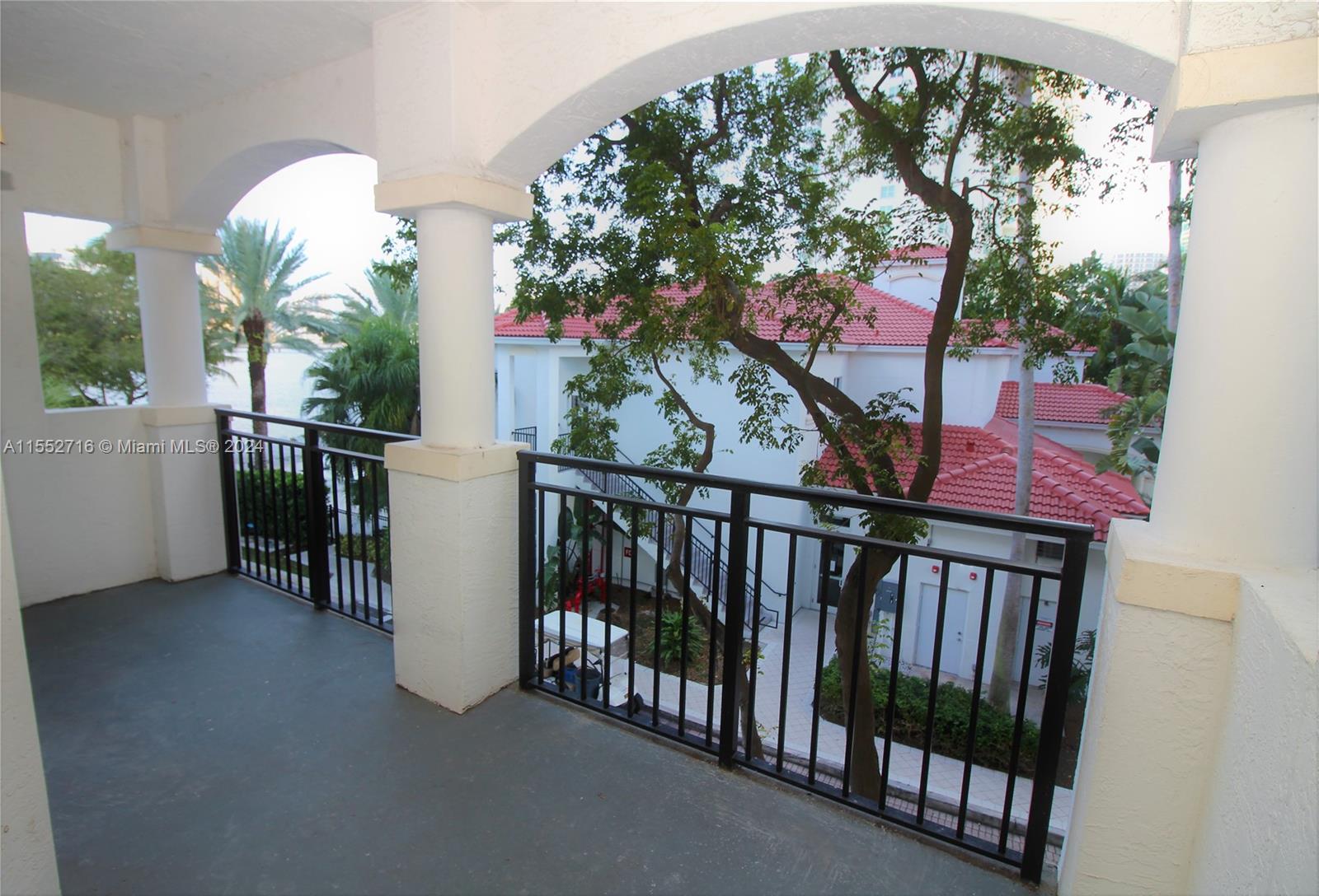 3255 Ne 184th St 12311, Aventura, Miami-Dade County, Florida - 2 Bedrooms  
2 Bathrooms - 