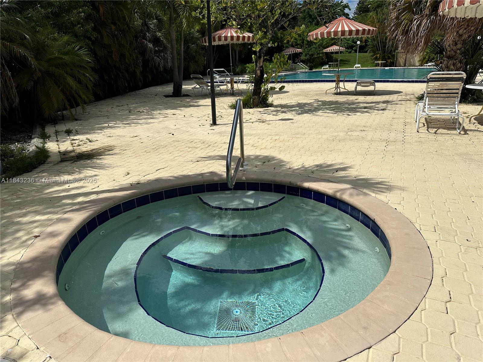 OMEGA CONDO NO 8 - Residential