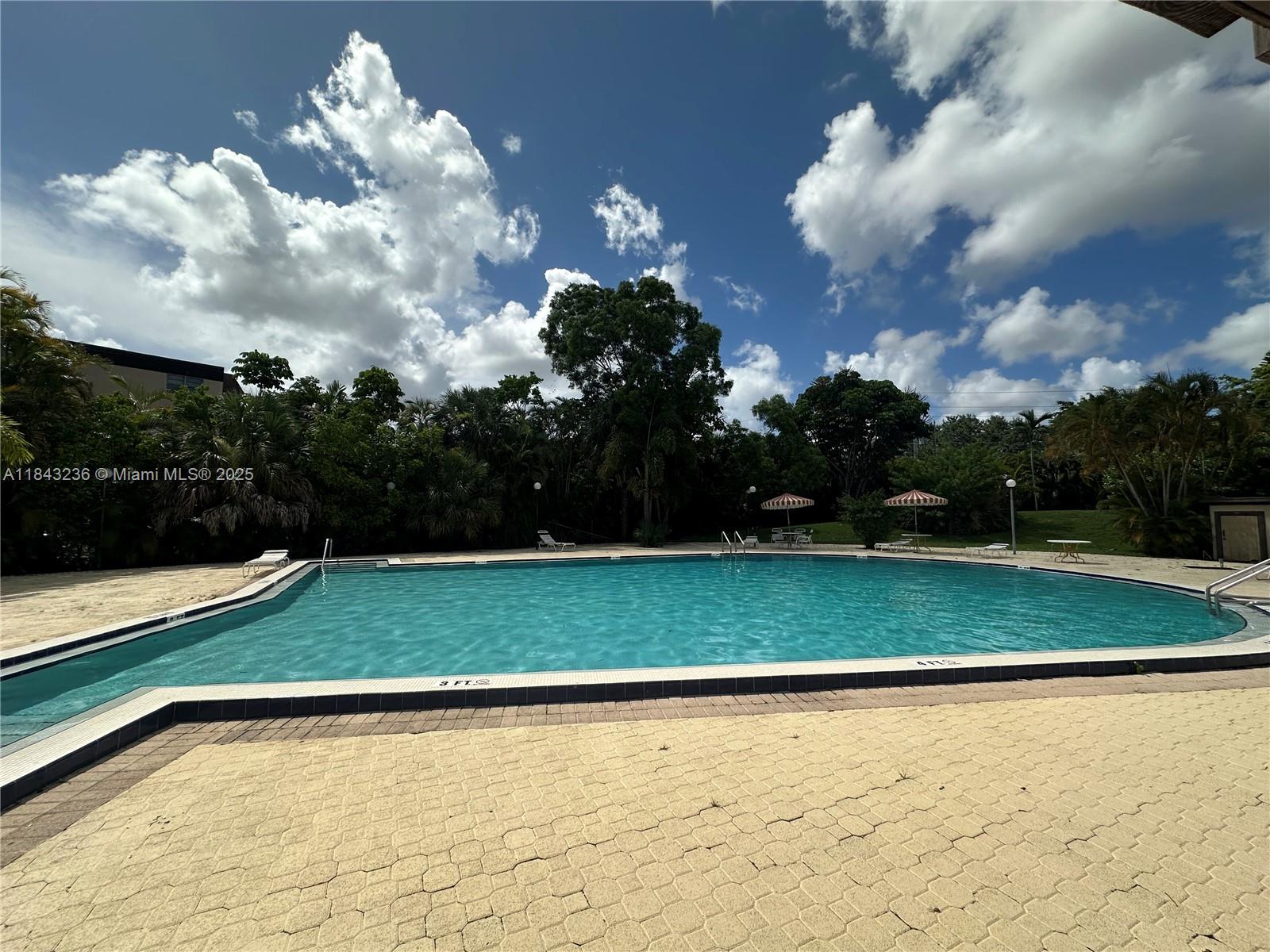 OMEGA CONDO NO 8 - Residential