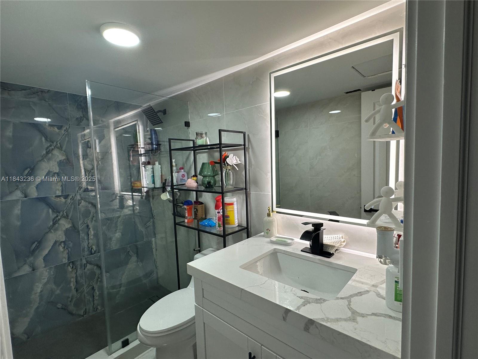 OMEGA CONDO NO 8 - Residential