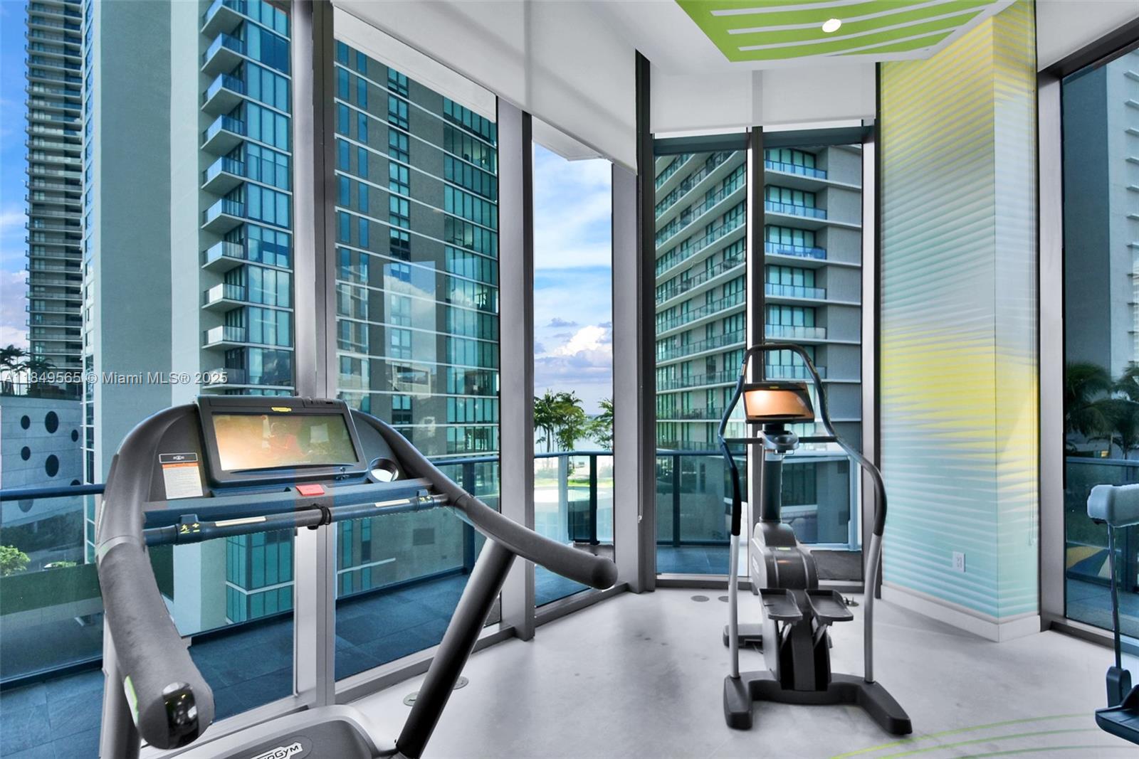 PARAISO BAYVIEWS - Residential