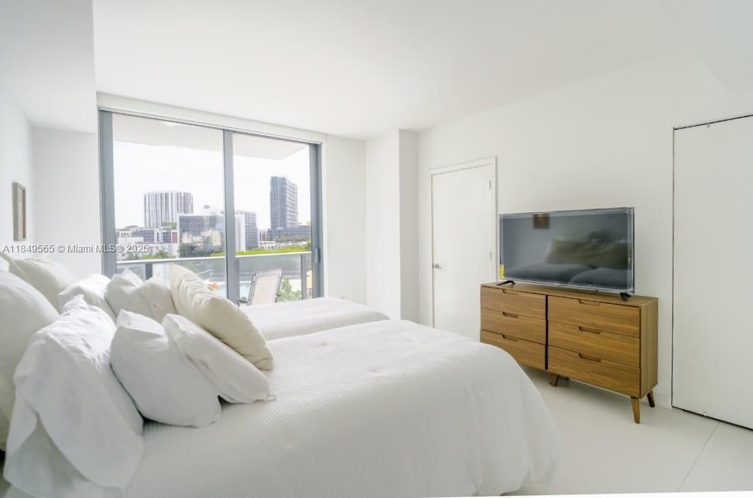 PARAISO BAYVIEWS - Residential