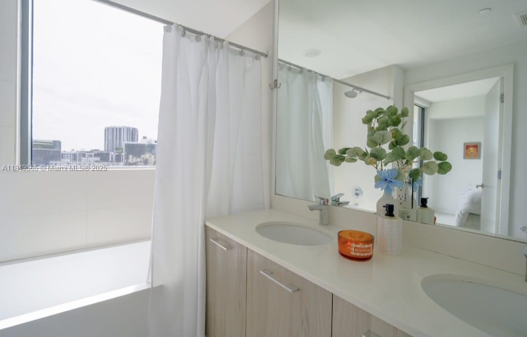 PARAISO BAYVIEWS - Residential